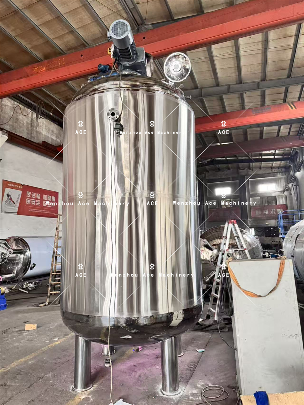Tanque de mistura de 10000 litros com agitador Tanque misturador de 10000 litros com agitador - Imagem 2