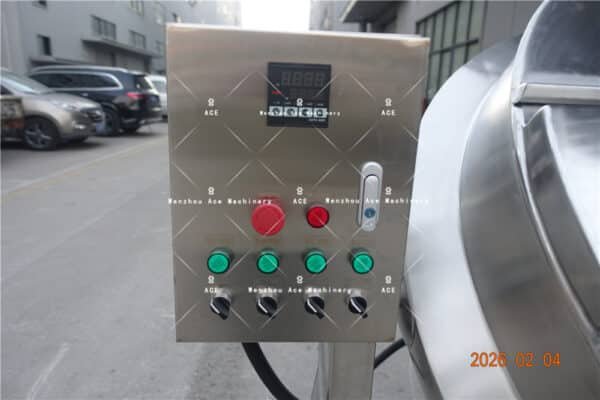 Chaleira basculante de dupla camisa de 900L - Imagem 3